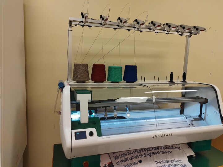 Kniterate Digital Knitting Machine